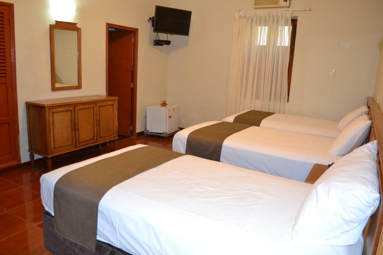 Dm Hoteles Mossone - Ica Esterno foto